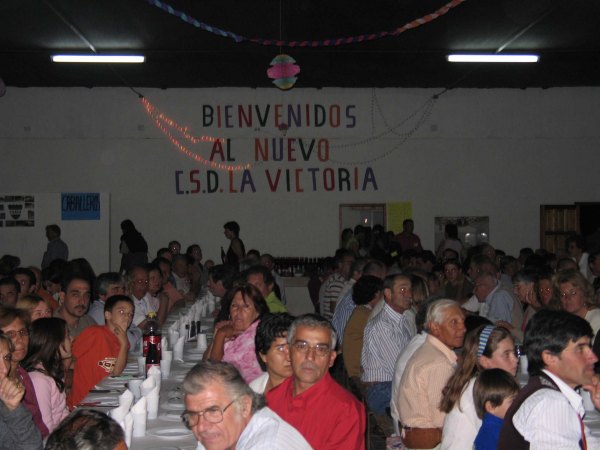 si inaugura il centro sociale: cena per oltre 450 persone!